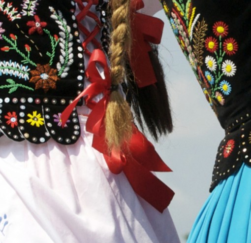   - Duna-Híd Folklórfesztivál